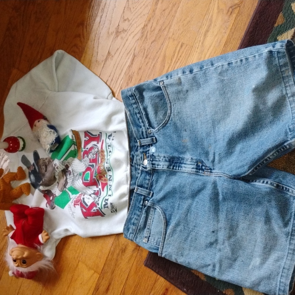Vintage Denim Shorts Sz 34 Unisex  Faded Distressed